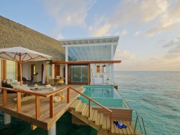 Ocean Villa - Aussenansicht einer Ocean Villa mit ganz viel Privatsphäre und direktem Zugang zum Meer.
